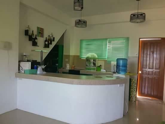 Hangout Beach Resort Caticlan Luaran gambar